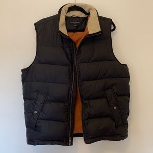 Banana Republic Puffer Down Vest